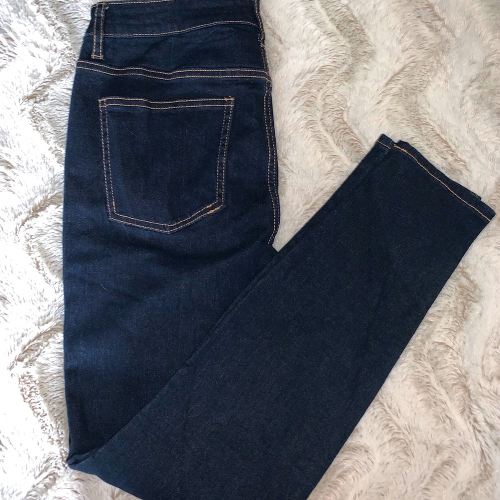 dark wash skinny jeans